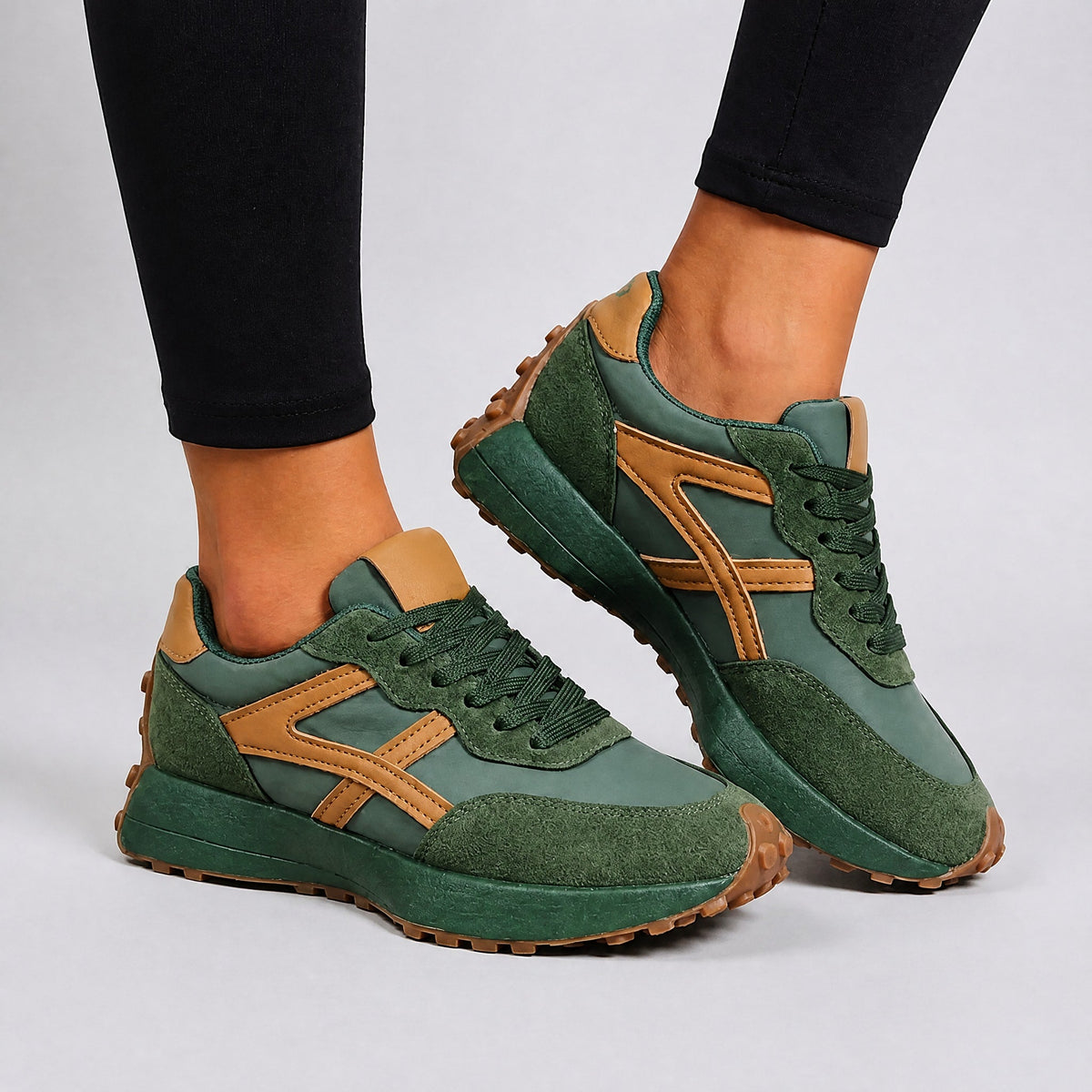 Sophie - Women's Lace-Up Trainers with Cushioned Sole and Contrast Panel - Sneakers - Green - Davies & Cooper