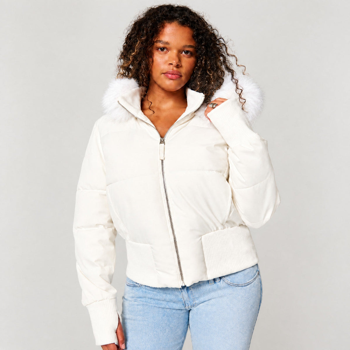 Sophie - Women's Quilted Cropped Puffer Jacket with Faux Fur Hood - Puffer Jacket - White - Davies & Cooper
