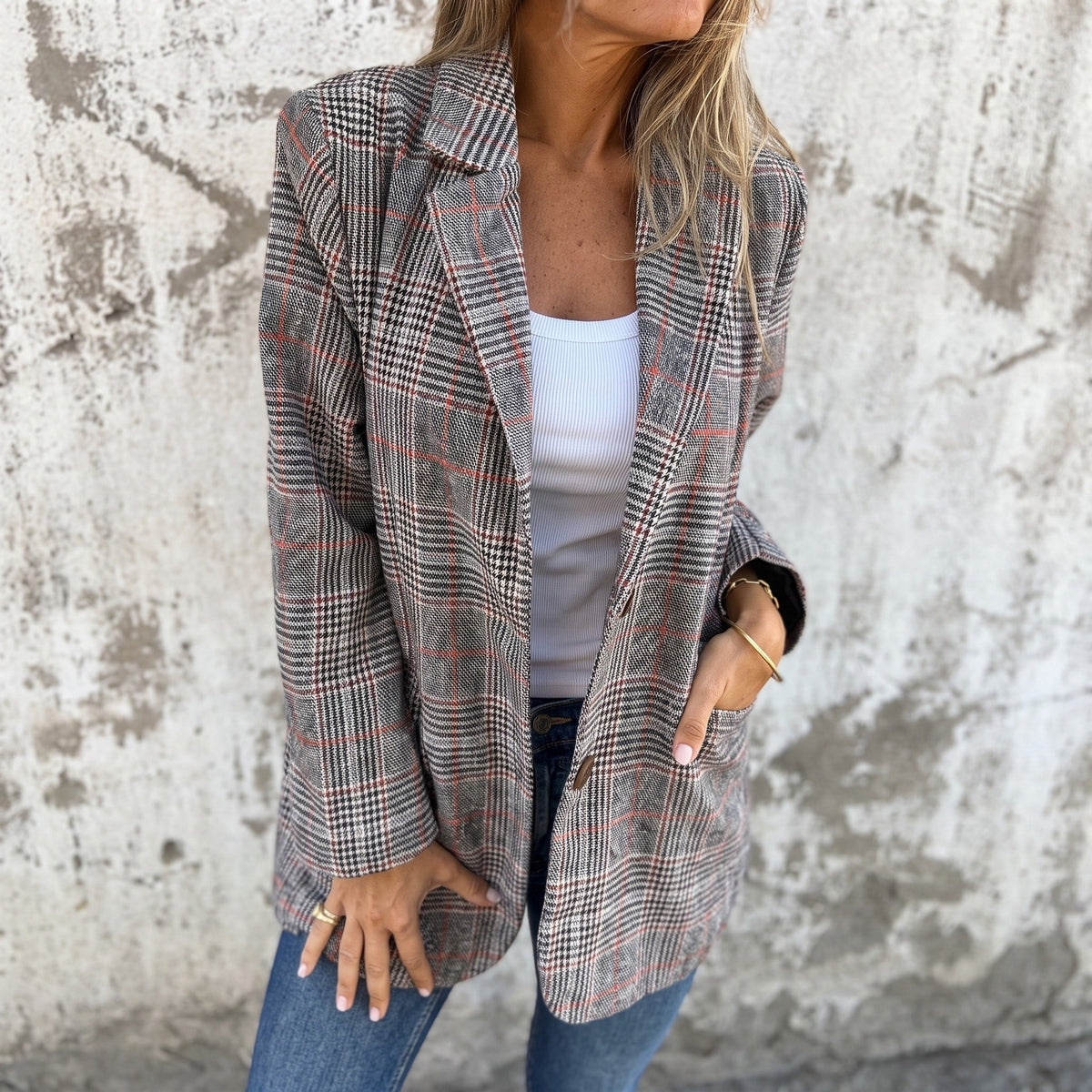 Sophie - Women's Tailored Double-Breasted Check Blazer - Blazers - Brown - Davies & Cooper