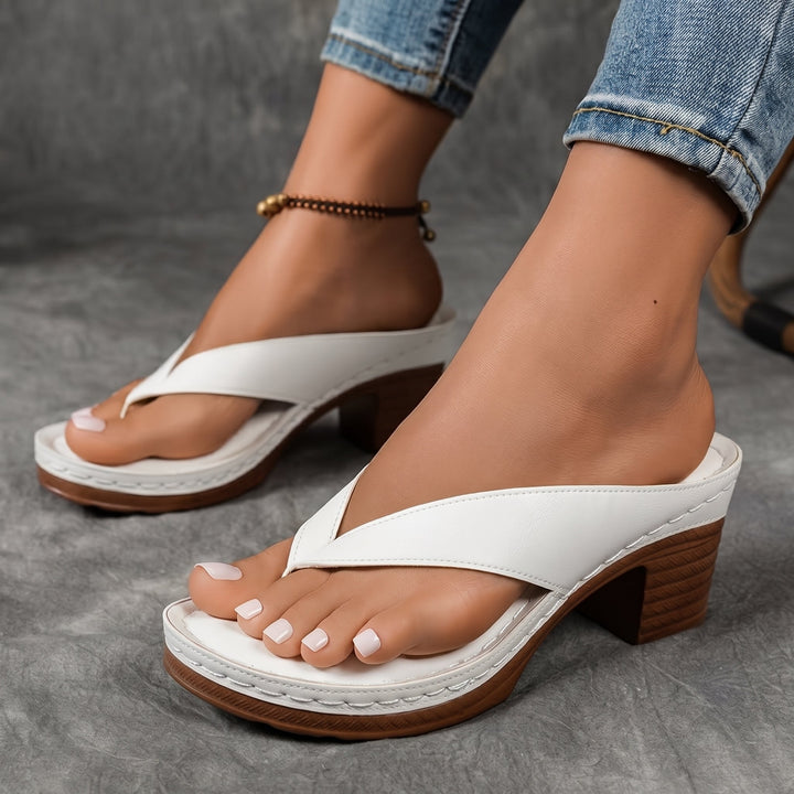 Tara - Women's Toe Post Block Heel Sandals - Sandals - White - Davies & Cooper